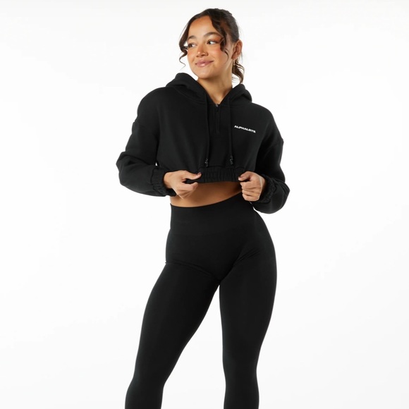 Alphalete Classic Capital Crop Hoodie - NWT (Black) - Picture 1 of 5